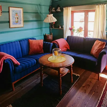 Дом отдыха Restored From 1852 In Bergsjo Area *